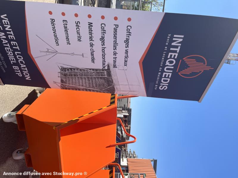 Photo Intequedis Benne à Roulettes à Déchets Autovidante  image 16/18