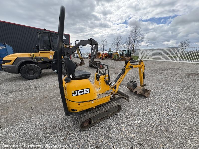 Photo Jcb 8008 CTS  image 4/17