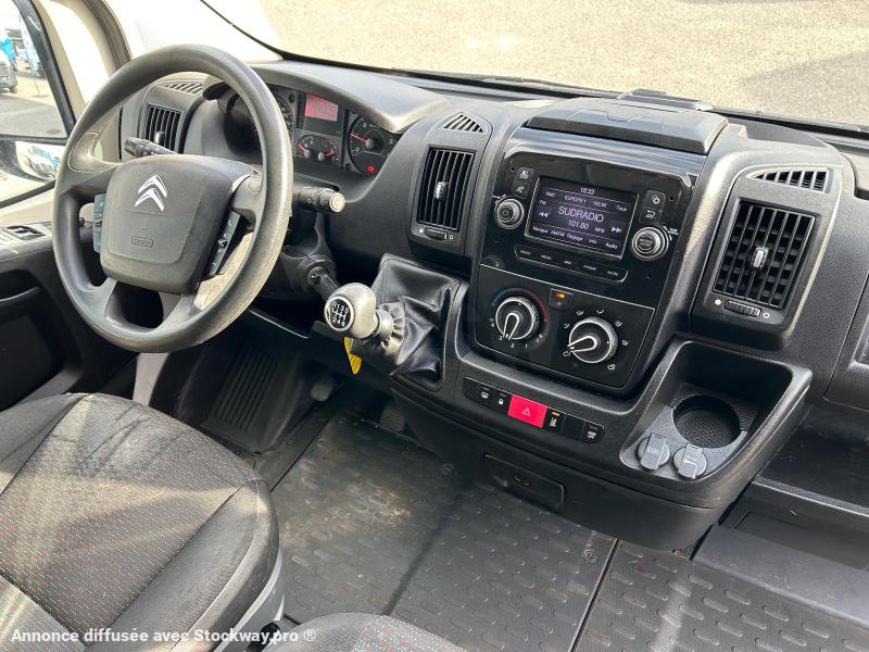 Photo Citroën Jumper 35 L2H2 2.2 BlueHDi 165 image 12/12