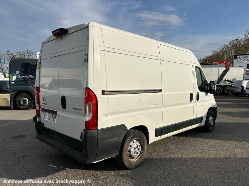 Photo Citroën Jumper 35 L2H2 2.2 BlueHDi 165 image 2/12