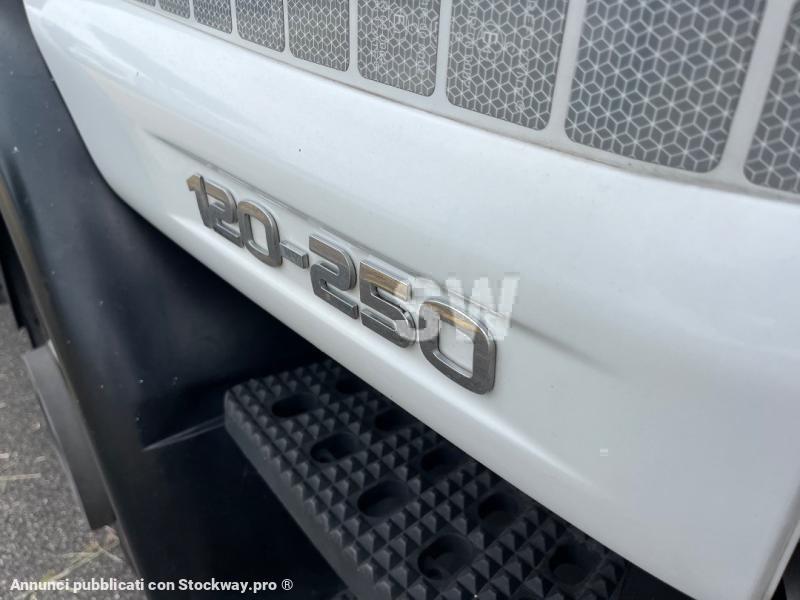 Photo Iveco Eurocargo 120 E 25 image 31/31