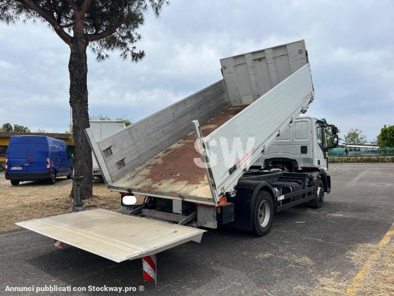 Photo Iveco Eurocargo 120 E 25 image 8/31