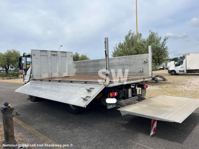 Photo Iveco Eurocargo 120 E 25 image 9/31