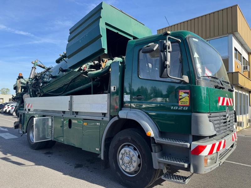 ENGIN DE VOIRIE CAMION HYDROCUREUR  MERCEDES ATEGO