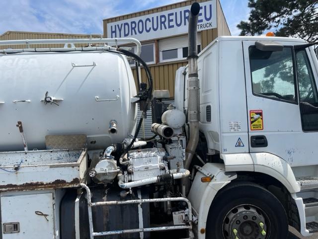 Engin de voirie Iveco Stralis 270 Camion hydrocureur