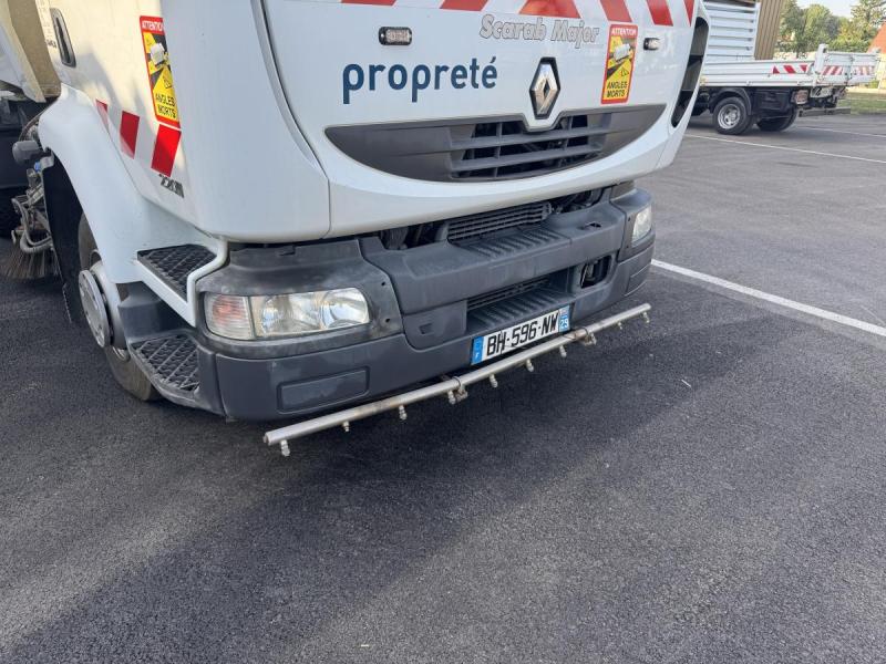 Engin de voirie Renault Midlum 220 Camion balayeuse