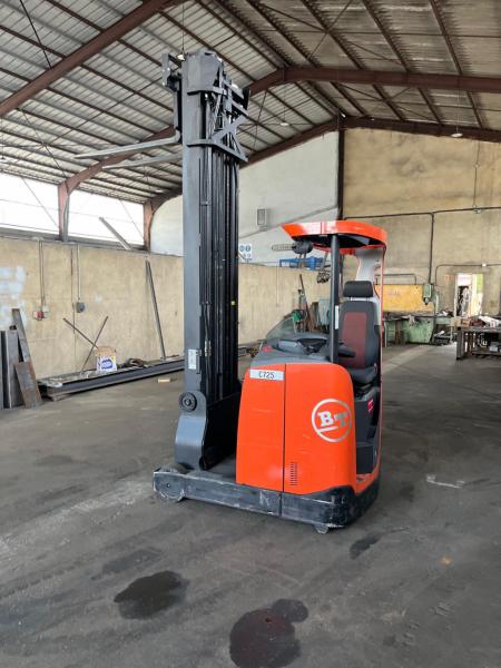 Chariot à prise latérale Toyota BT RRE140