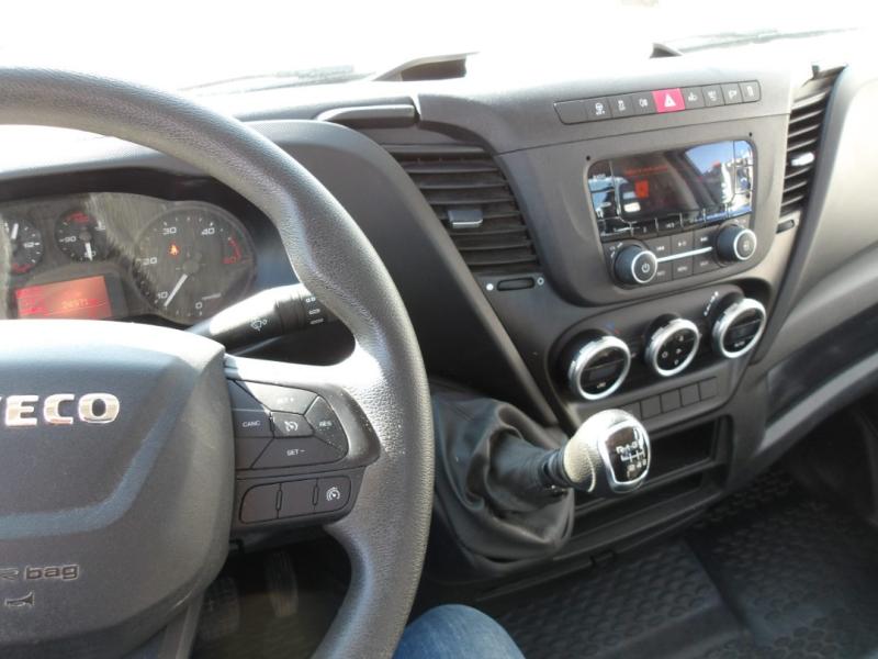 Benne Iveco Daily 35C14 Benne arrière