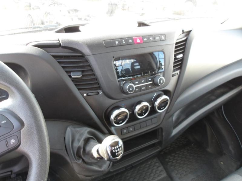 Benne Iveco Daily 35C14 Benne arrière