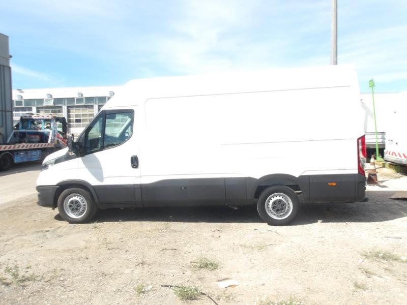 Utilitaire Iveco Daily 35S14V12 Fourgon Fourgon long