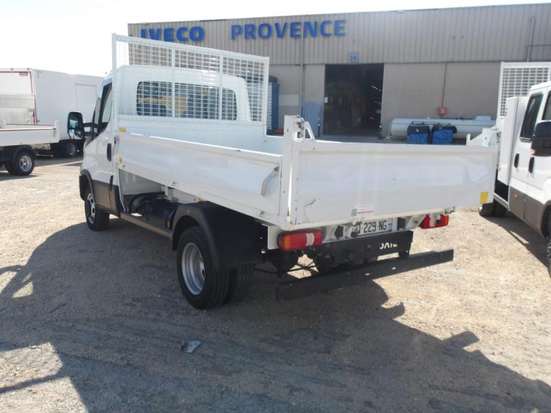 Benne Iveco Daily 35C16 Benne arrière