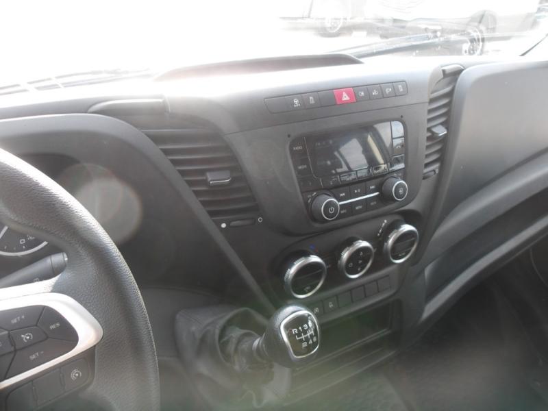 Benne Iveco Daily 35C14D Benne arrière