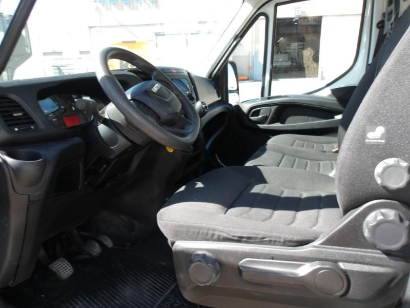 Benne Iveco Daily 35C16 Benne arrière
