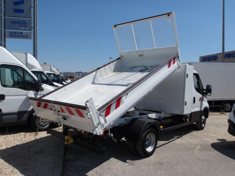 Benne Iveco Daily Hi-Matic Benne arrière