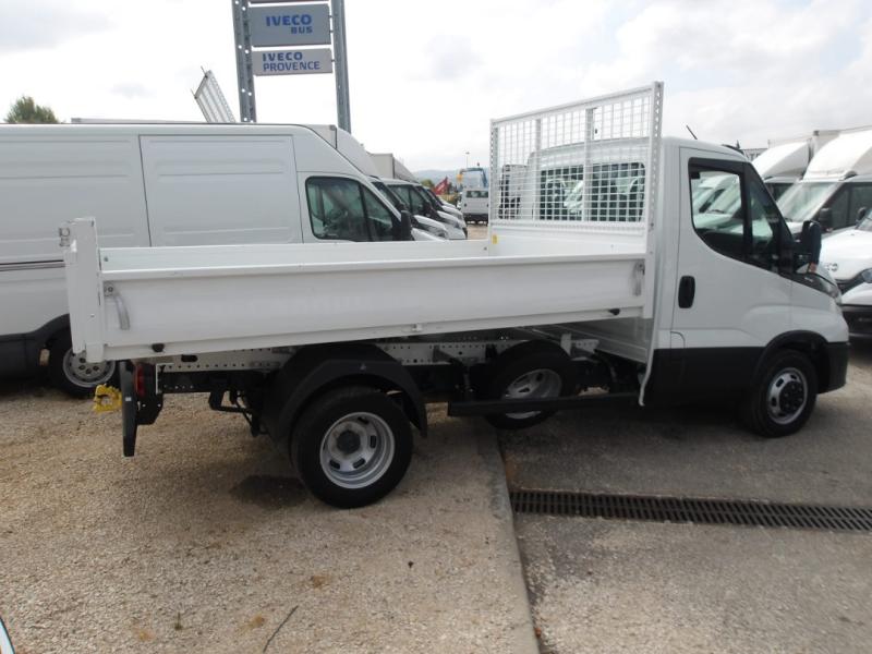 Benne Iveco Daily 35C16 Benne arrière
