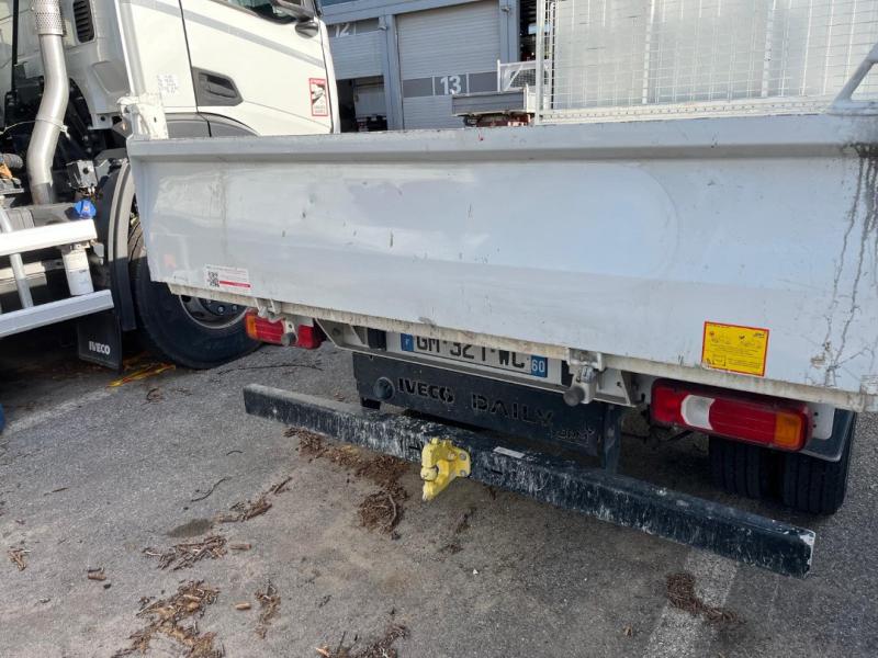Benne Iveco Daily 35C16 Benne arrière