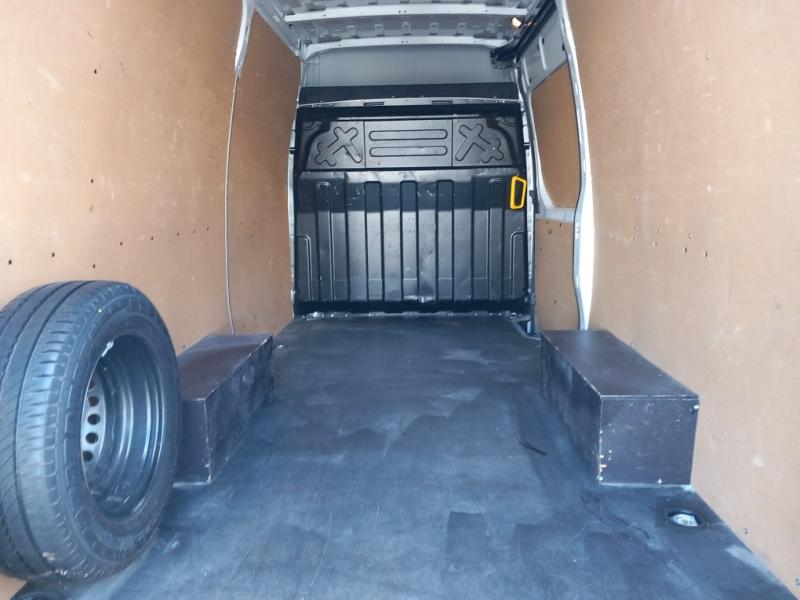 Fourgon Iveco Daily 35S14V12 Fourgon moyen