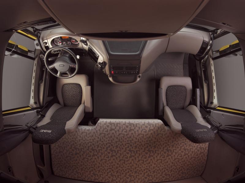 Cabeza tractora DAF XF105