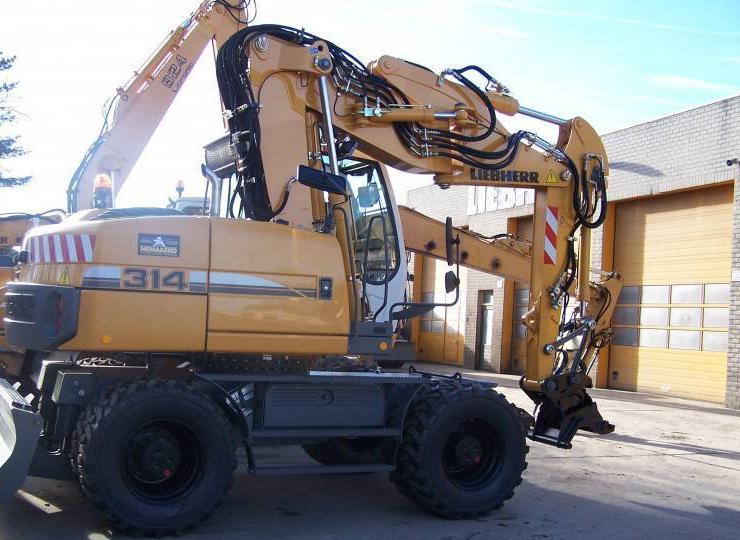 Photo One-TP Tilt Motor powertilt pour pelles 1-100 tonnes  image 3/10