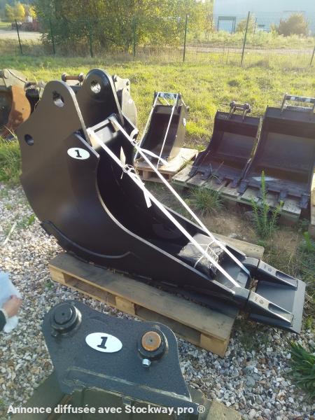 Photo ONE TP Godet canalisation ou tranchée pour toutes pelles  image 7/11