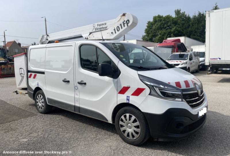 Photo Renault Trafic L1H1 DCI 145 image 2/10