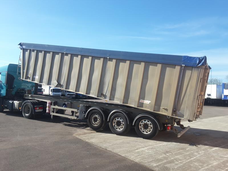 Semi-trailer Benalu Dump body Rear tipper