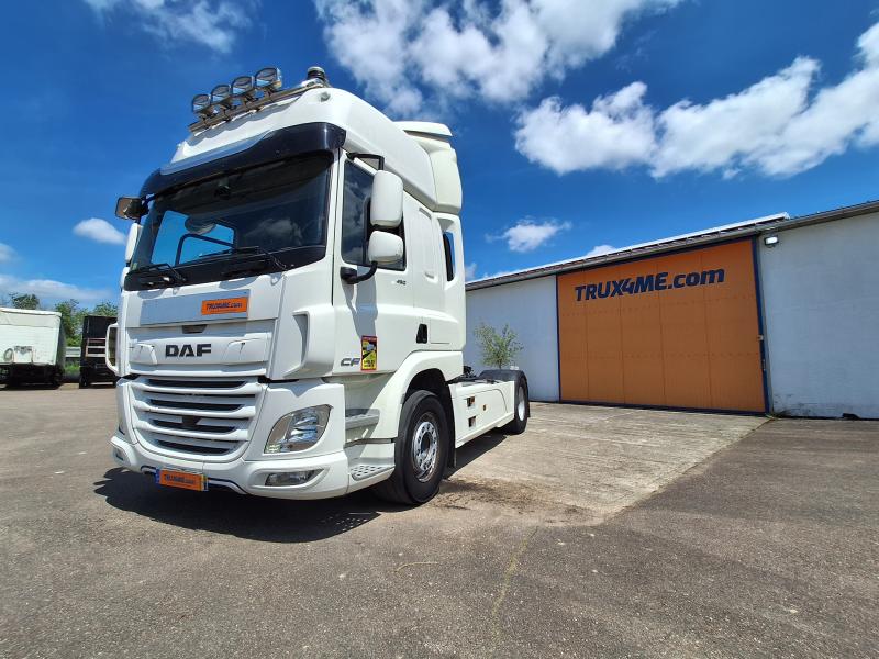 Cabeza tractora DAF CF 460