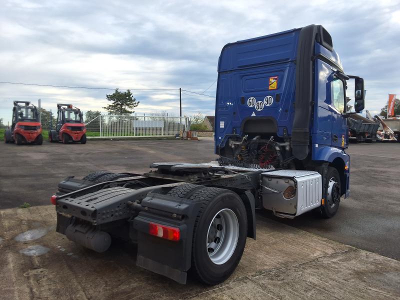 Tracteur Mercedes Actros 1840