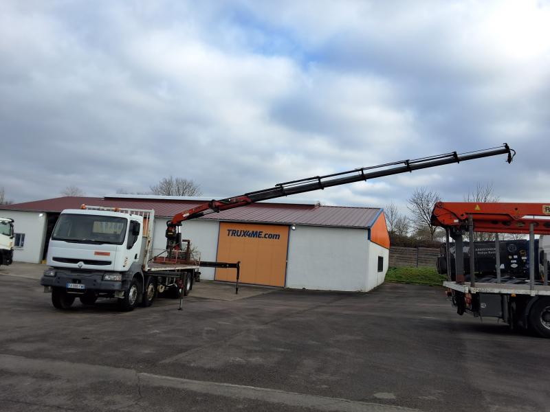 truck Renault Kerax 370 DCI flatbed