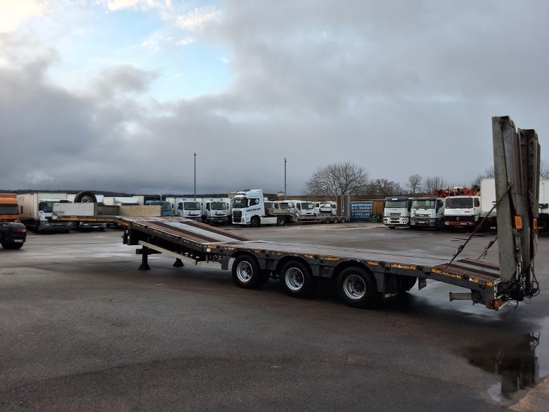 Semi-trailer Max Trailer F-S43-1A1YM Low loader