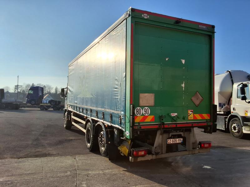 truck Volvo FM 410 Tautliner