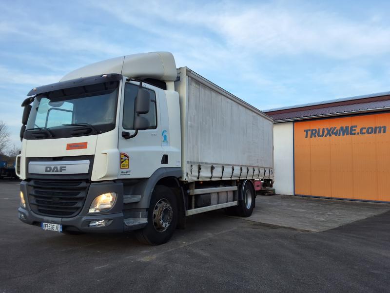 truck DAF CF 400 Tautliner