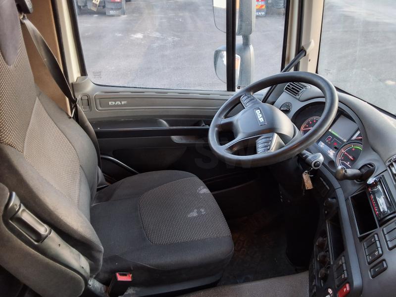 truck DAF CF 400 Tautliner