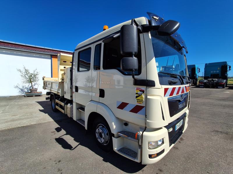 truck MAN TGL 8.180 Dump body Rear tipper