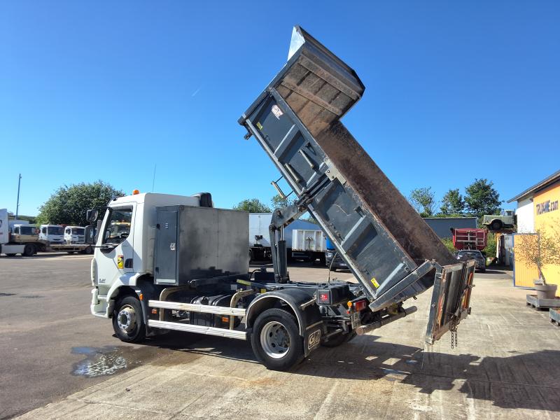 Camion DAF LF 260 Benne Bi-benne