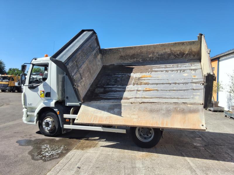 Camion DAF LF 260 Benne Bi-benne