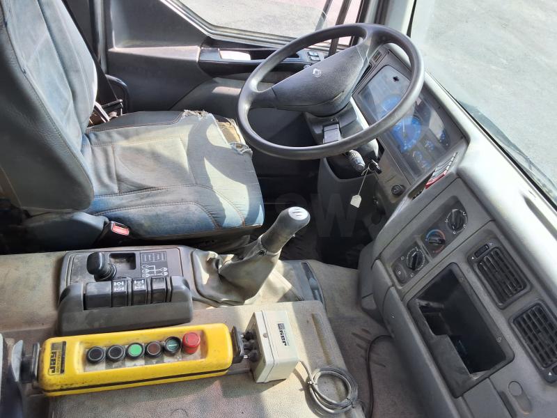 truck Renault Kerax 420 DCI Tank Food