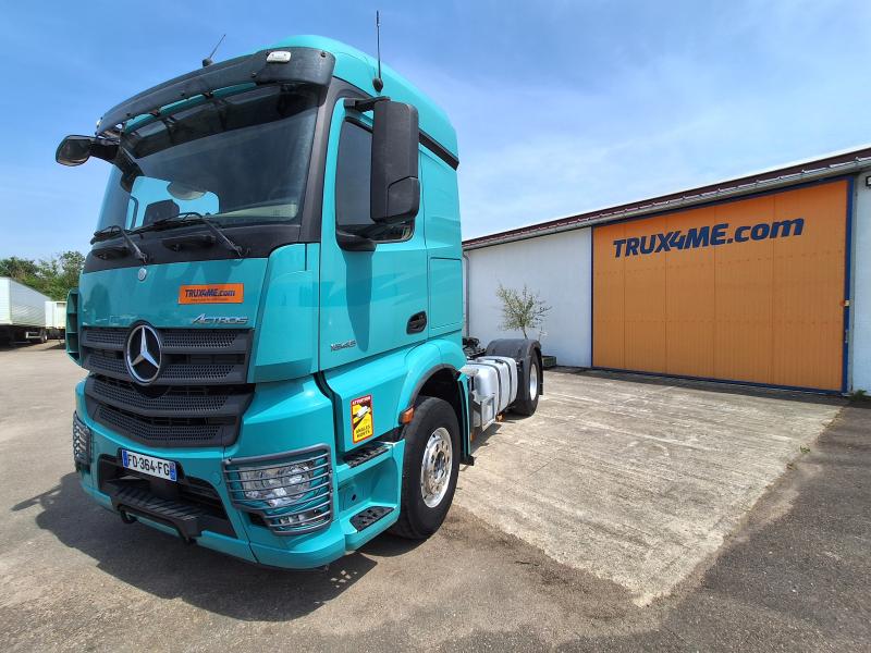 Cabeza tractora Mercedes Actros 1848 L