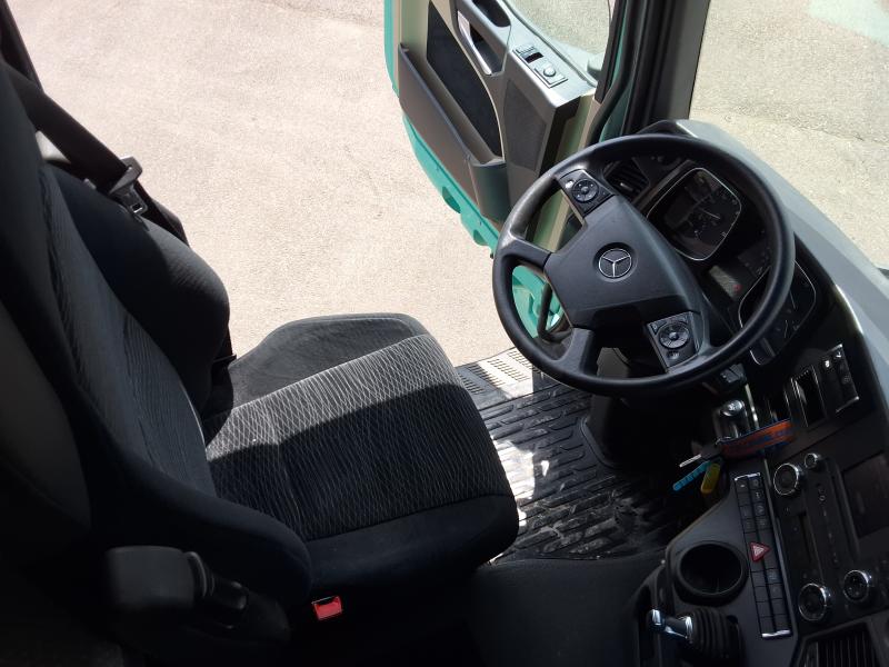 Cabeza tractora Mercedes Actros 1848 L