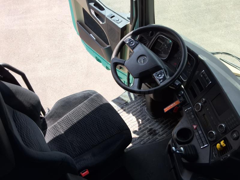 Cabeza tractora Mercedes Actros 1848 L