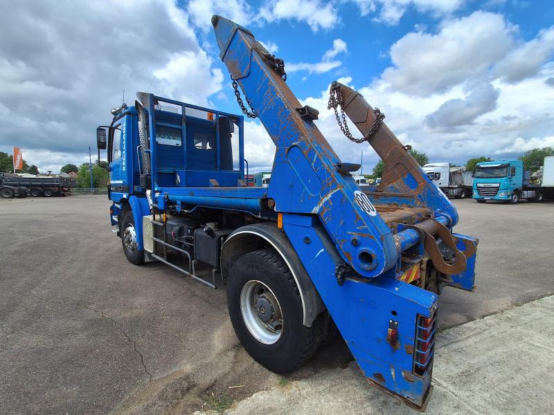 truck Mercedes Actros 1843 Trailer body two loading arms with chains