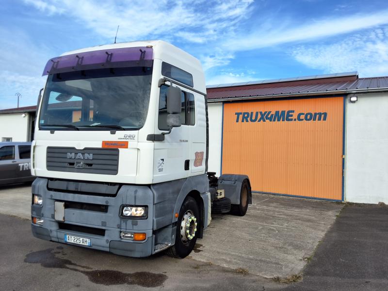 Tracteur MAN TGA 18.390 