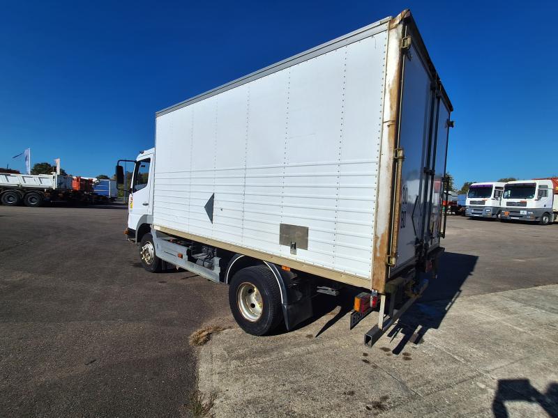 Camión Mercedes Atego 917 Furgón