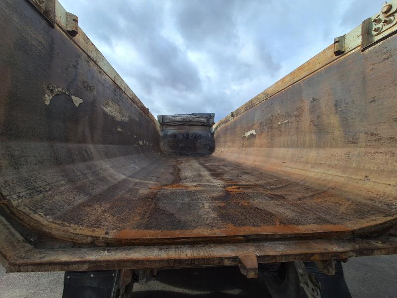Semi-trailer Schmitz Cargobull SGF Dump body Construction tipper