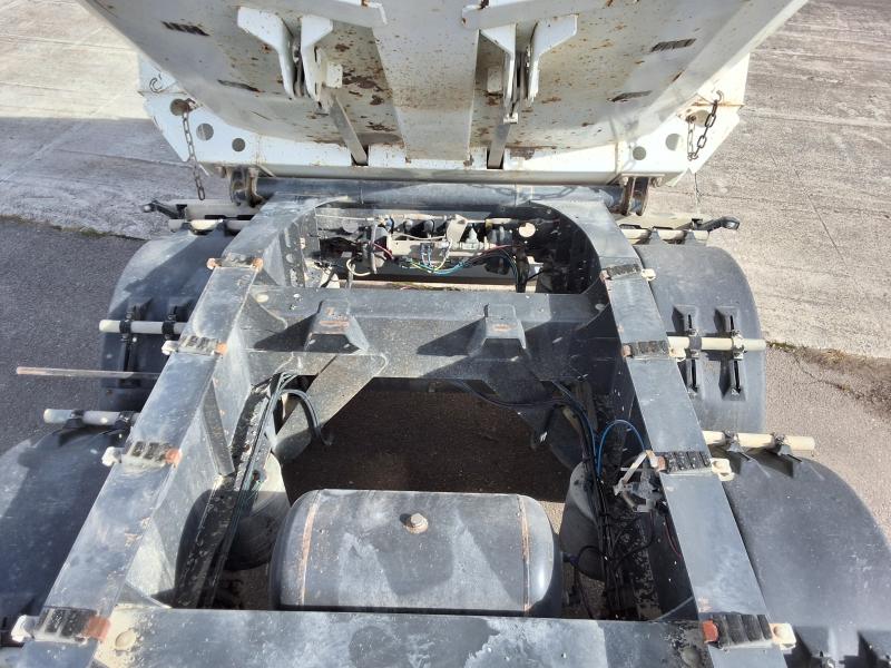Semi-trailer Schmitz Cargobull SGF Dump body Construction tipper