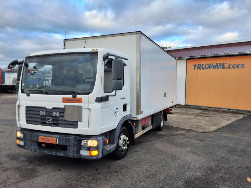 Camión MAN TGL 8.180 Furgón