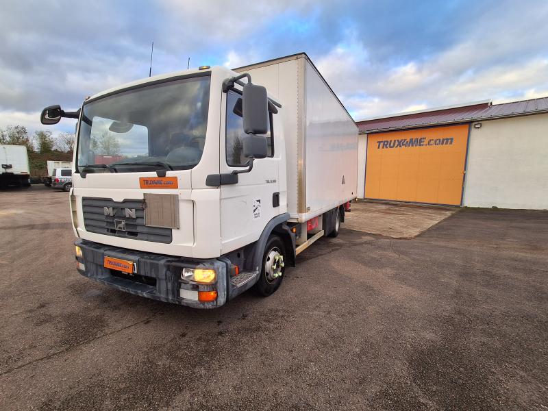 Camión MAN TGL 8.180 Furgón