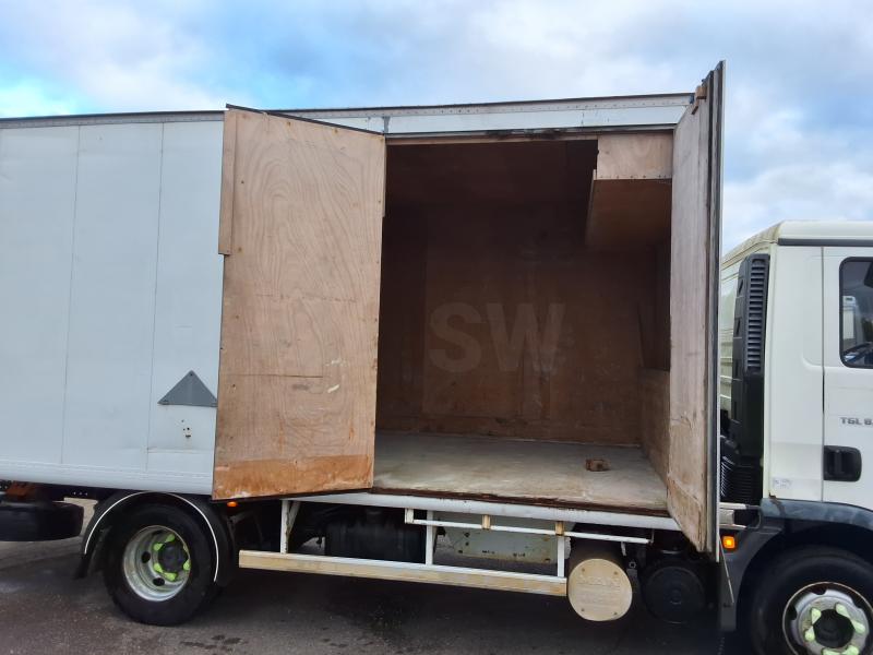 Camión MAN TGL 8.180 Furgón