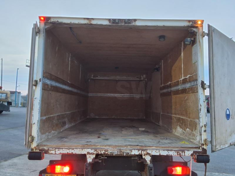 truck Renault Midlum 220 DCI Box