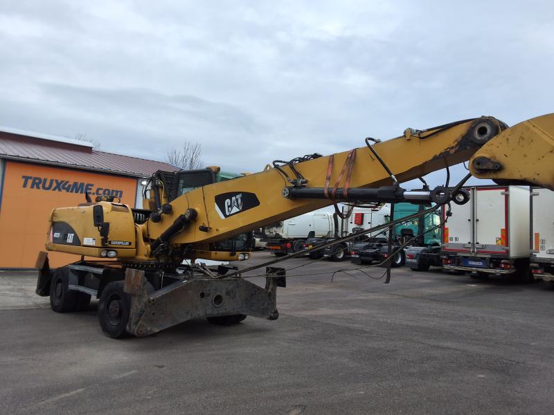 Excavator Caterpillar M322D MH industrial excavator